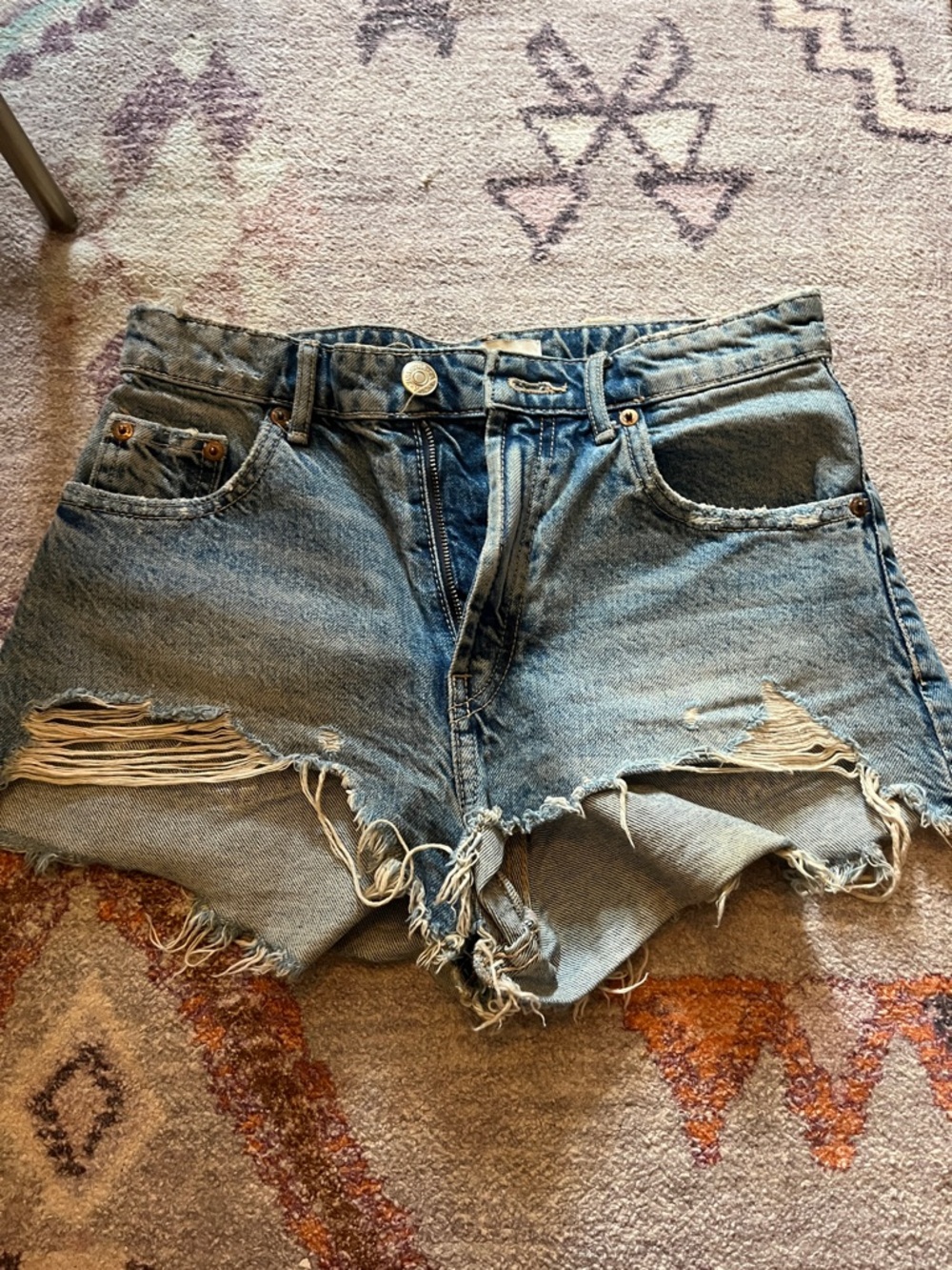 ZARA High-Rise Distressed Denim Women’s Shorts — Blue